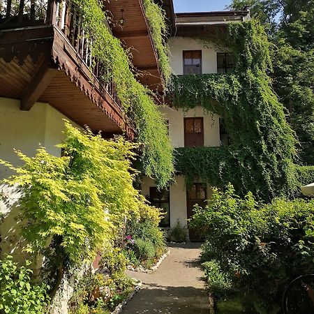 Globtroter Guest House Krakow Bagian luar foto