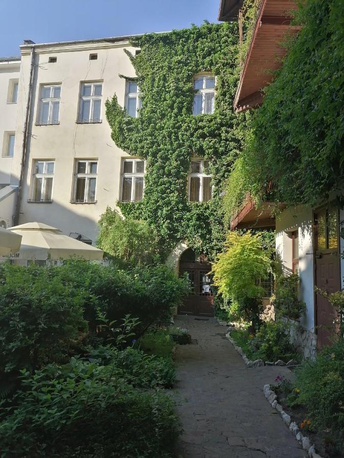 Globtroter Guest House Krakow Bagian luar foto