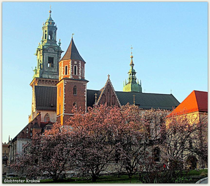 Globtroter Guest House Krakow Bagian luar foto