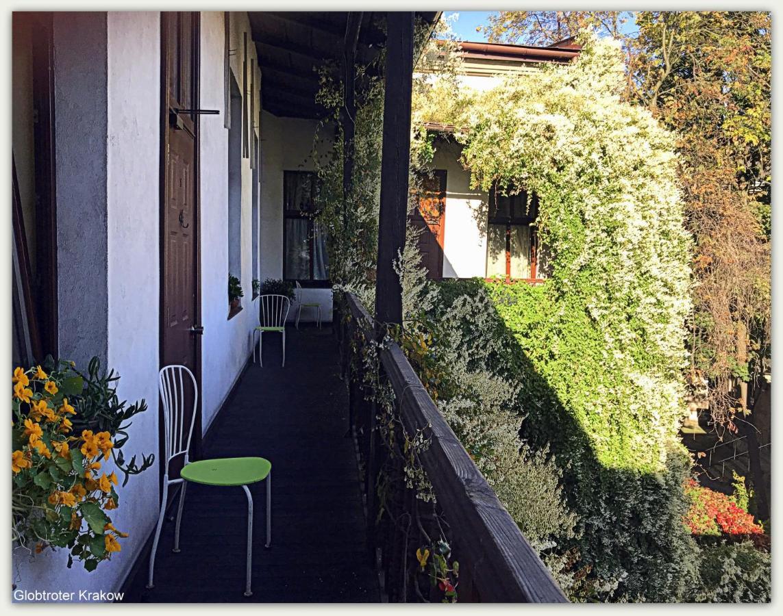 Globtroter Guest House Krakow Bagian luar foto